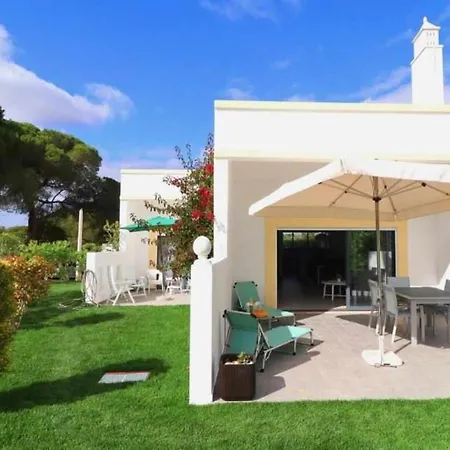 Villa Charm & Pool And Beach & Wi-fi & Bbq & Golf & Albufeira Olhos de Agua (Albufeira)
