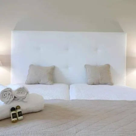 Charm & Pool And Beach & Wi-fi & Bbq & Golf & Albufeira ヴィラ *