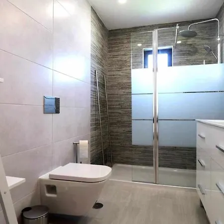 Charm & Pool And Beach & Wi-fi & Bbq & Golf & Albufeira